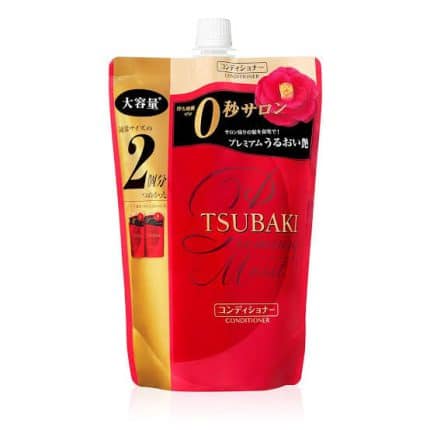 A 660ml refill packetTSUBAKI Premium Moisturizing Hair Conditioner sealed in plastic packaging.